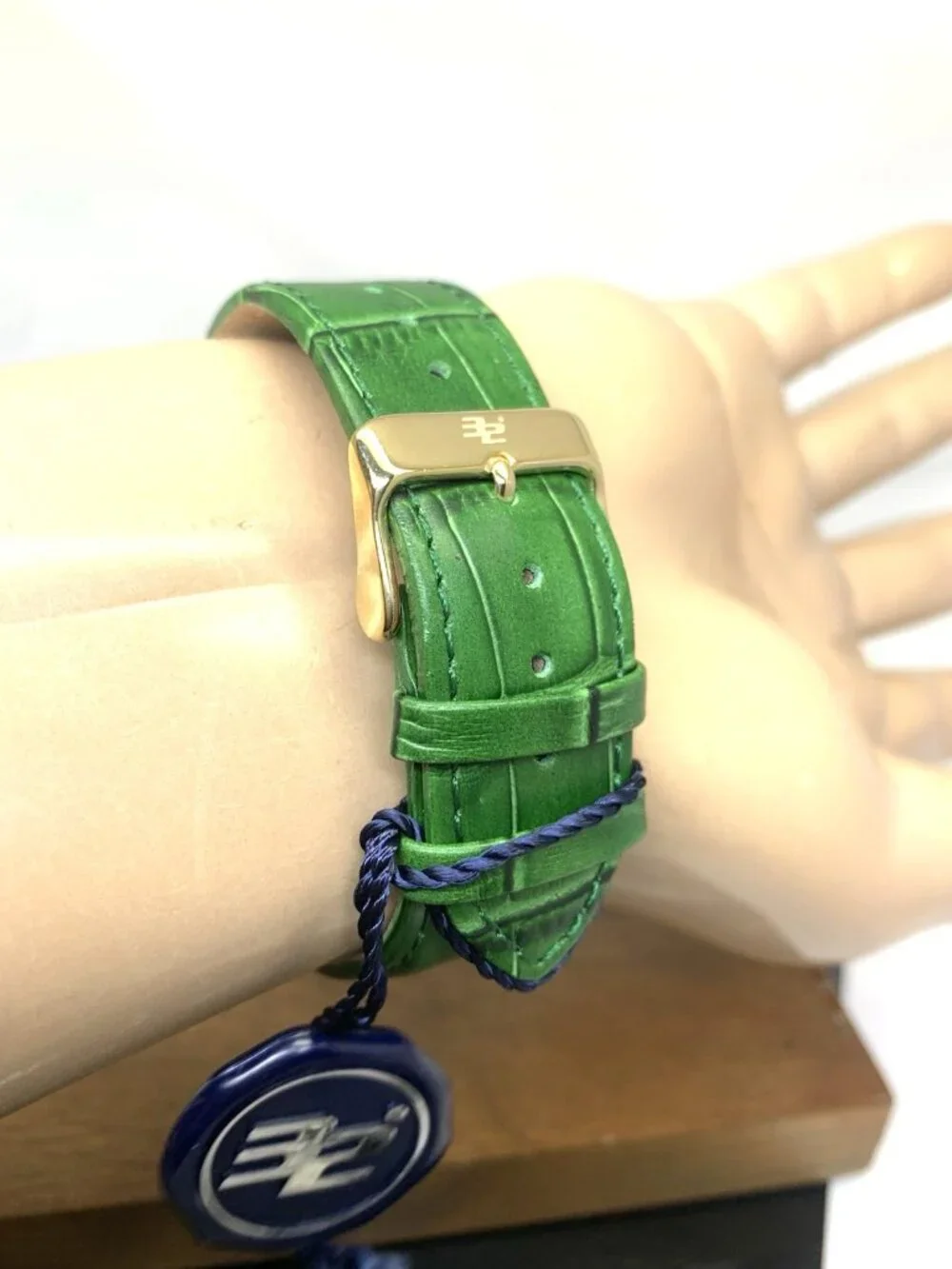 32 Degrees Men's Watch Swiss Quartz Gold Tone Case Green Dial Leather 43mm